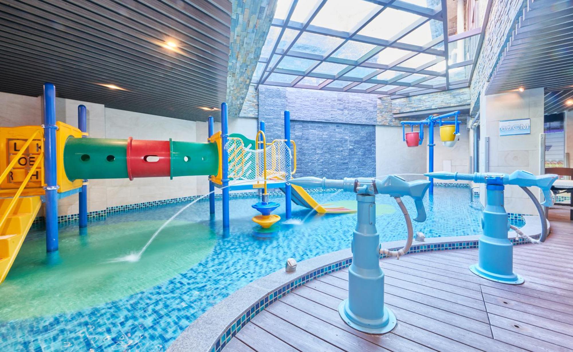 Grand Bay Resort Hotel Heng-ch'un Esterno foto The children's pool