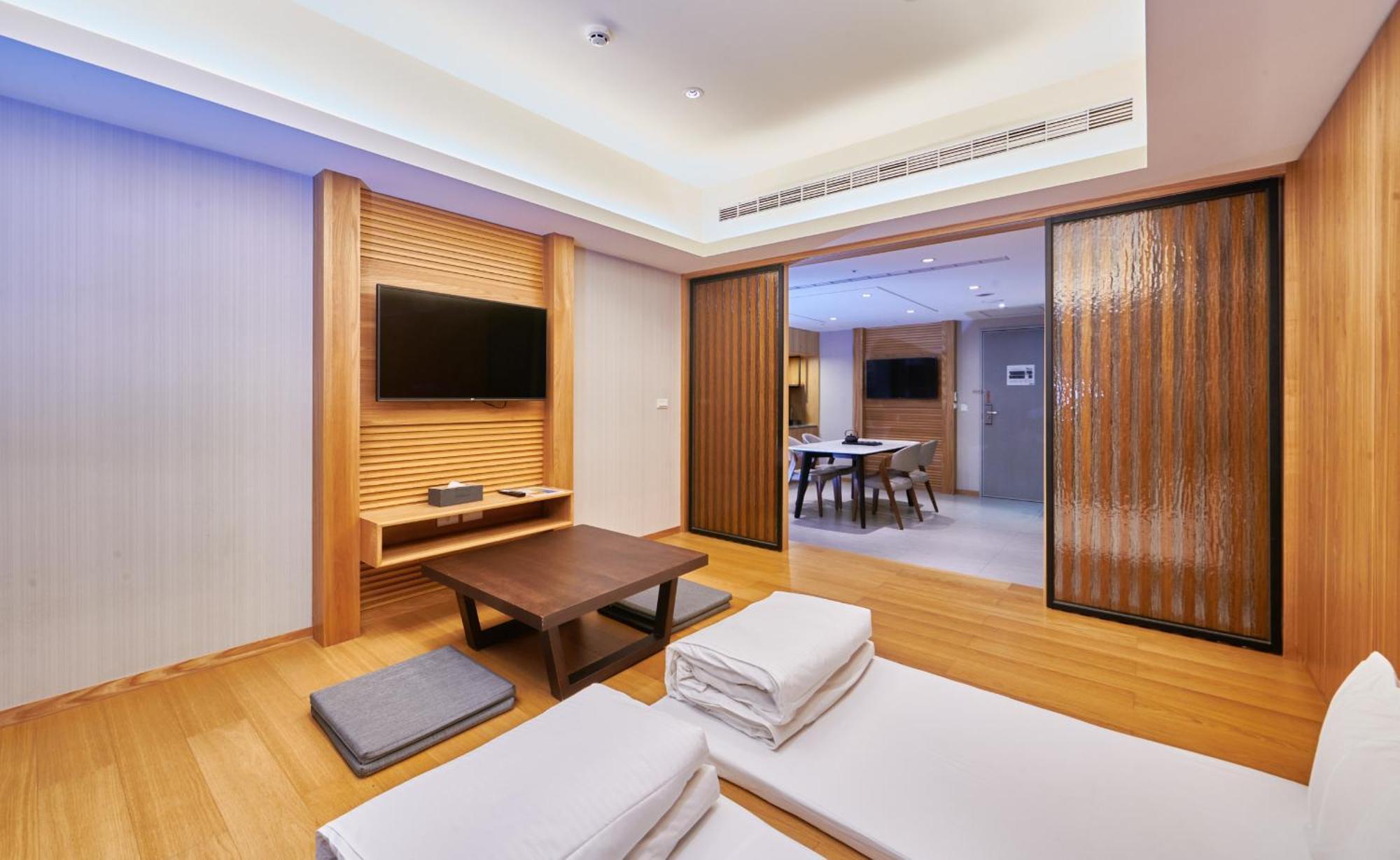 Grand Bay Resort Hotel Heng-ch'un Esterno foto A suite at the hotel