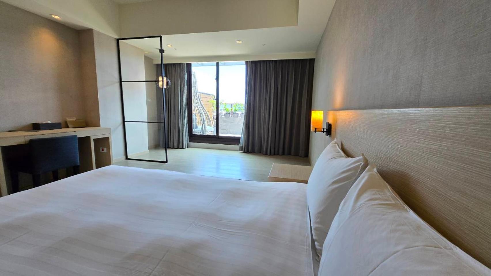 Grand Bay Resort Hotel Heng-ch'un Esterno foto A room at the hotel